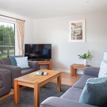 Kingfisher Hot Tub & Log Burner House On Premium Lakeside With Resort Facilities St Columb Major Exterior photo