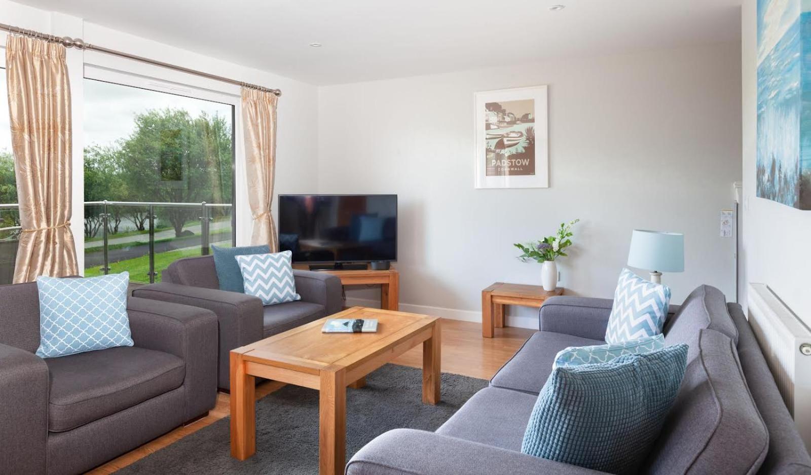Kingfisher Hot Tub & Log Burner House On Premium Lakeside With Resort Facilities St Columb Major Exterior photo